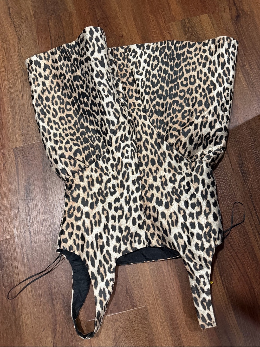 Nwot ASTR Label Claudie Dress Leopard Print mini  fall party formal $158 revolve - Picture 13 of 13